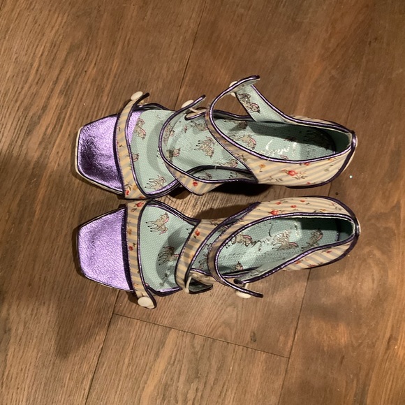 Irregular Choice Sandle, size 7.5 - Picture 2 of 5